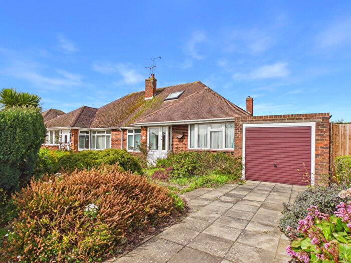 3 Bedroom Chalet For Sale In Goring Way, Goring-by-Sea, Worthing, BN12