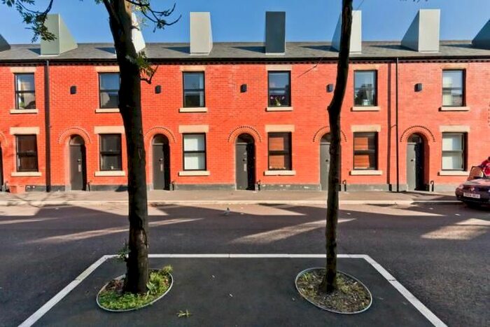 2 Bedroom Property To Rent In Ash Street, Salford, M6