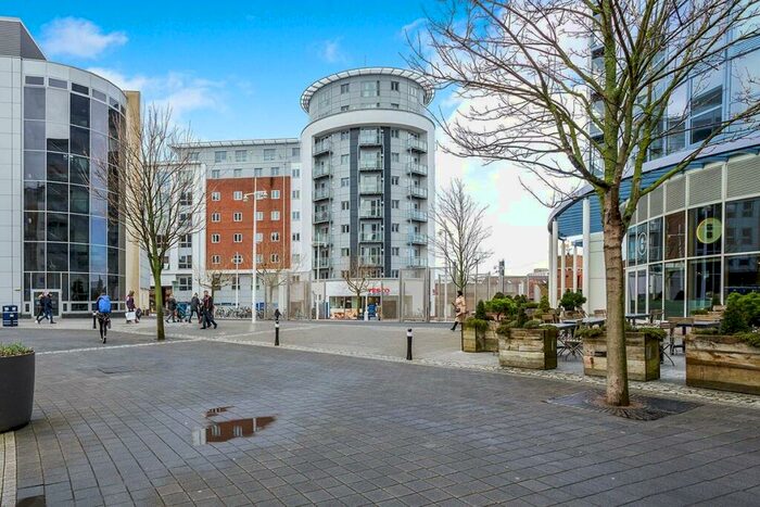 Flat To Rent In Gunwharf Quays, Portsmouth, Hampshire, PO1