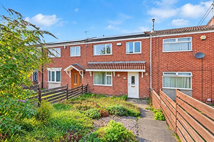 3 Bedroom Terraced House For Sale In Ridgeway Walk, Nottingham, NG5