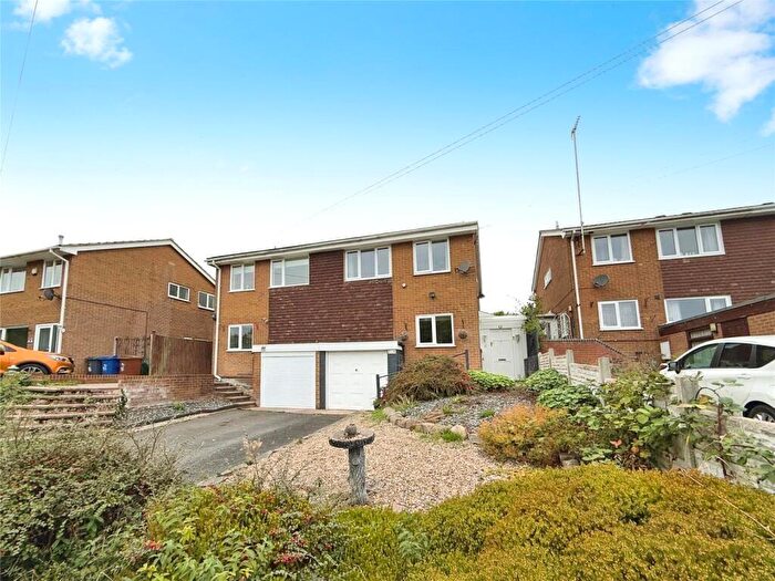 3 Bedroom Semi-Detached House For Sale In Brough Road, Burton-on-Trent, DE15
