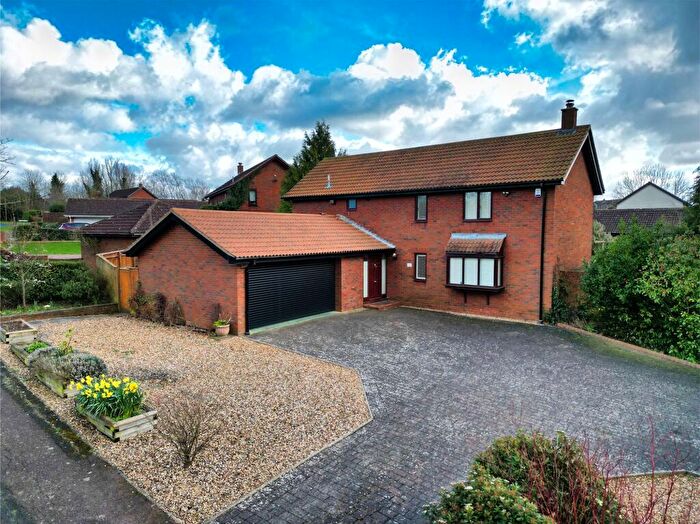 4 Bedroom Detached House For Sale In The High Street, Two Mile Ash, MK8