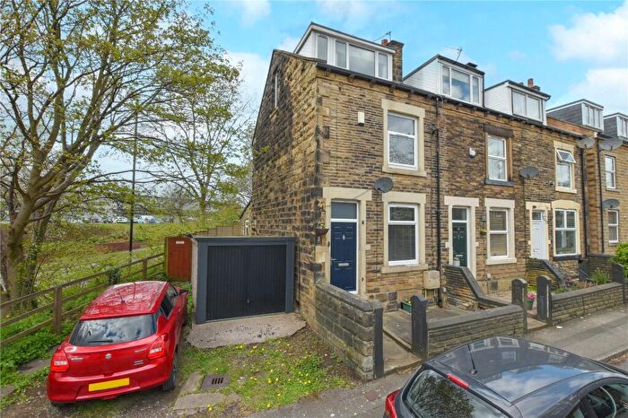 2 Bedroom End Of Terrace House For Sale In King Street, Morley, Leeds, West Yorkshire, LS27