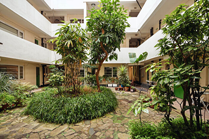 2 Bedroom Flat For Sale In Mundania Court, London, SE22