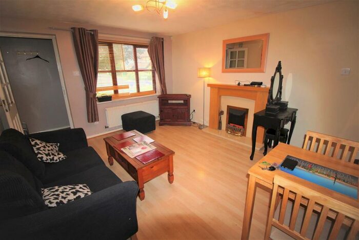 2 Bedroom Semi-Detached House To Rent In **&#;. Pppw Excluding Bills** Bedarra Grove, Lenton, NG7