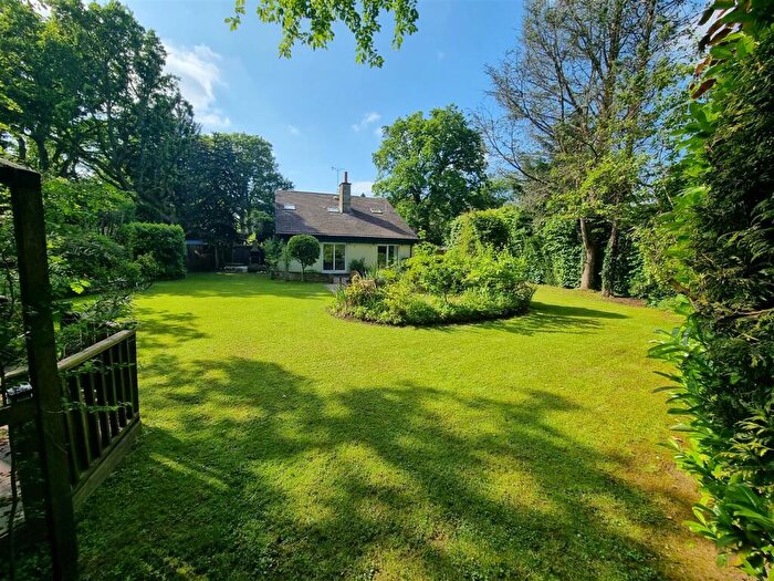 5 Bedroom Detached House For Sale In Greenways, Walton On The Hill, KT20