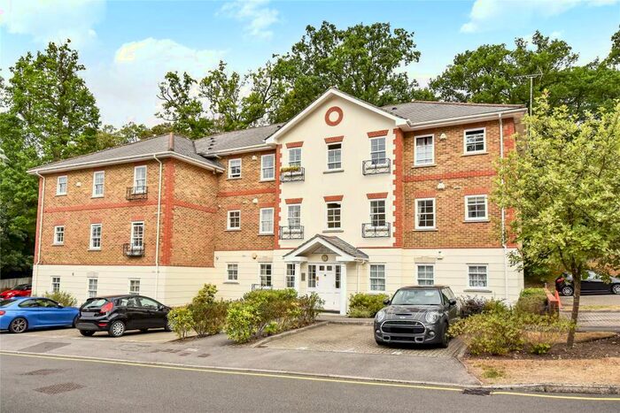 2 Bedroom Apartment To Rent In Markham Court, Camberley, Surrey, GU15