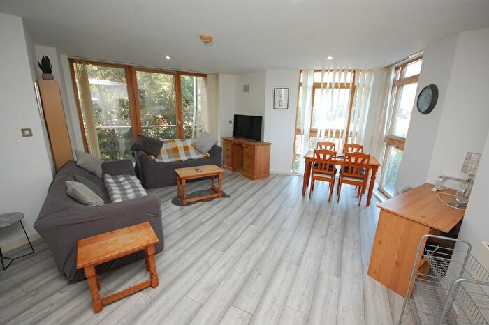 2 Bedroom Apartment For Sale In Richmond Hill Drive, Bournemouth, Dorset, BH2