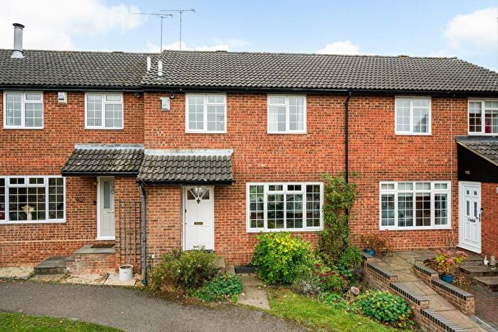3 Bedroom Terraced House For Sale In Farrer Top, Markyate, AL3