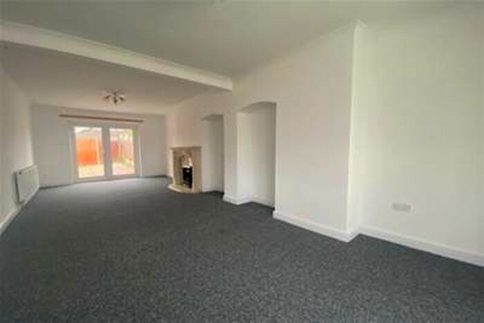 3 Bedroom House To Rent In Hollyhock Road, Acocks Green, B27