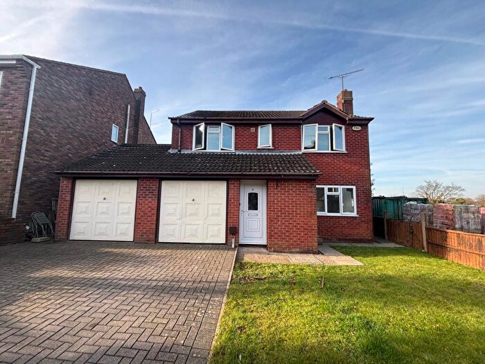 4 Bedroom Detached House To Rent In Lansbury Avenue, Pilsley, Chesterfield, S45