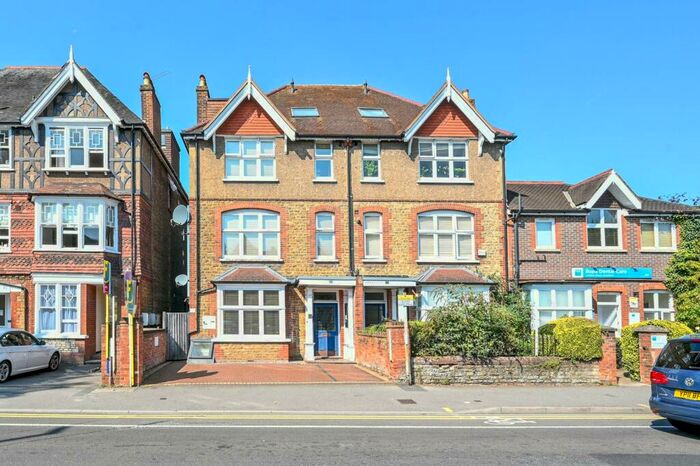 3 Bedroom Maisonette To Rent In London Road, Guildford, GU1