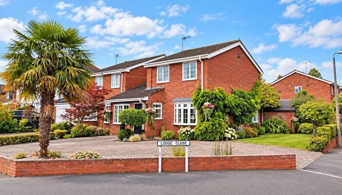 3 Bedroom Detached House For Sale In Comer Gardens, Worcester, Worcestershire, WR2