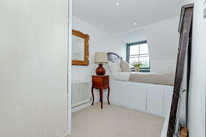 1 Bedroom Apartment For Sale In Holland Road, Hove, BN3