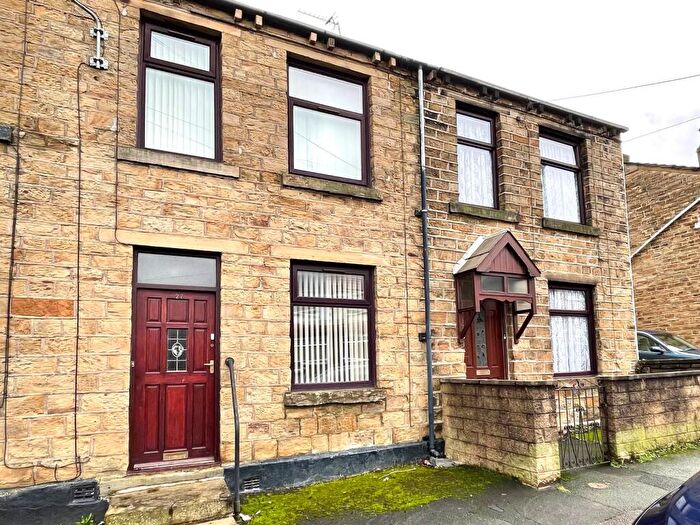 3 Bedroom Terraced House For Sale In Dalton Fold Road, Huddersfield, HD5