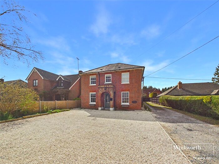 4 Bedroom Detached House For Sale In Basingstoke Road, Riseley, RG7