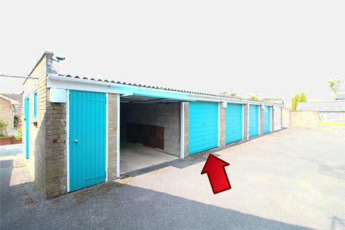 2 Bedroom Bungalow For Sale In Seaway, Barton On Sea, New Milton, Hampshire, BH25