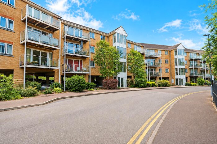 2 Bedroom Flat To Rent In Foxglove Way, Luton, LU3