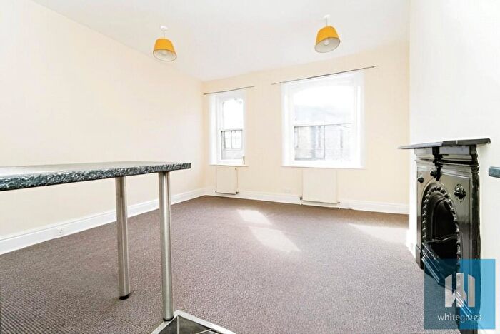 2 Bedroom Apartment To Rent In Market Street, Hebden Bridge, HX7