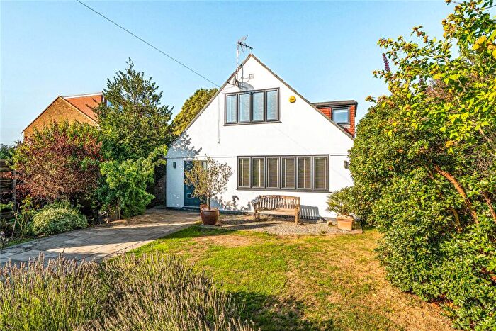 4 Bedroom Detached House For Sale In Chelsfield Lane, Orpington, BR6