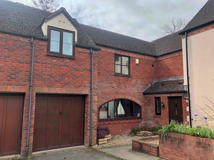 3 Bedroom House To Rent In Hummingbird Close, Pinhoe, EX1