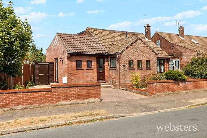 4 Bedroom Chalet For Sale In Saracen Road, Norwich, NR6