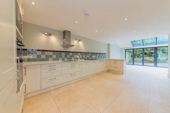 4 Bedroom House To Rent In West End, Kingham, OX7