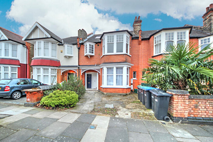 2 Bedroom Maisonette To Rent In Conway Road, Southgate, N14