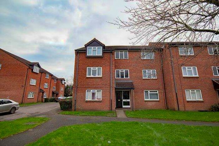 1 Bedroom Flat To Rent In St Peters Close, Cheltenham, GL51