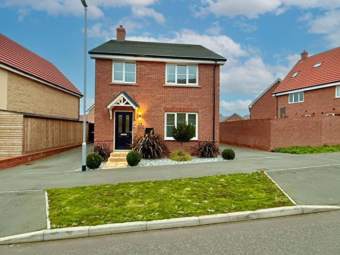 4 Bedroom Detached House For Sale In Ramsay Drive, Leighton Buzzard, LU7