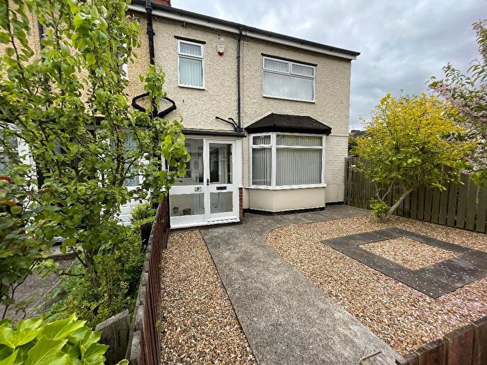 3 Bedroom End Of Terrace House For Sale In Queens Gardens, Goddard Avenue, Hull, HU5