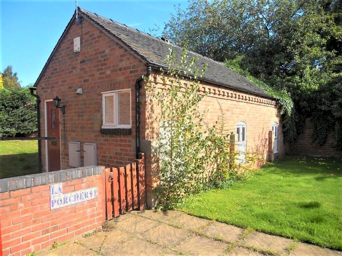 1 Bedroom Barn Conversion To Rent In Foxes Walk, Allestree, Derby, DE22