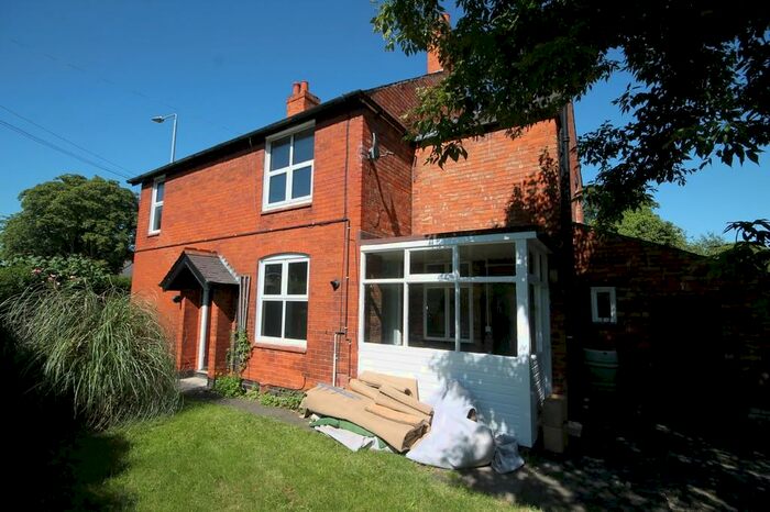 2 Bedroom Semi-Detached House To Rent In Hinckley Road, Leicester Forest East, , Leicester, LE3