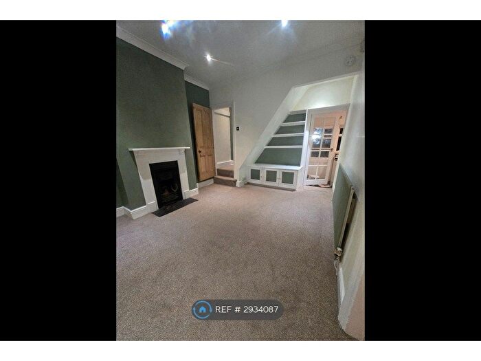 2 Bedroom Terraced House To Rent In Poplar Avenue, Birmingham, B14
