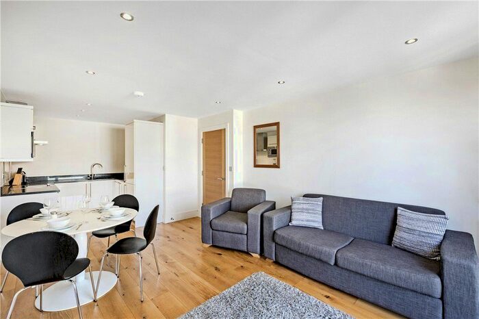 2 Bedroom Flat To Rent In Chiswick High Road, London, W4