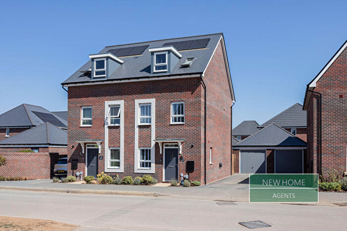 3 Bedroom Semi-Detached House For Sale In Juneberry Road, Ashchurch, Tewkesbury, GL20