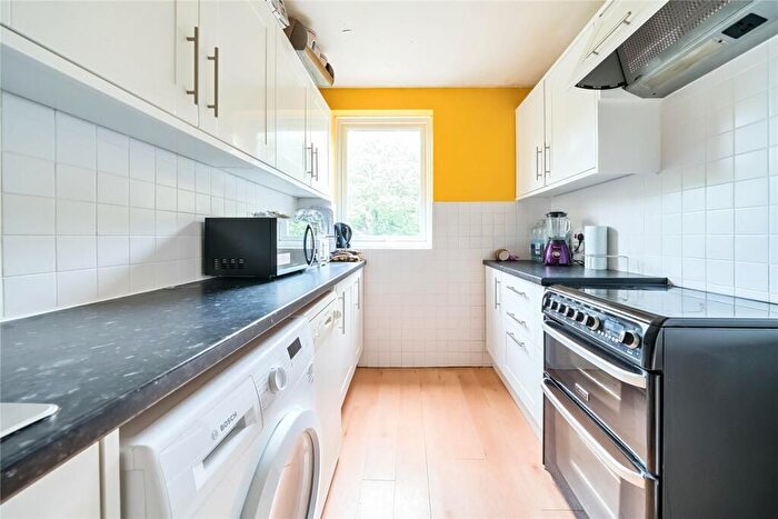 2 Bedroom Flat To Rent In Davidson Road, Addiscombe, Croydon, CR0