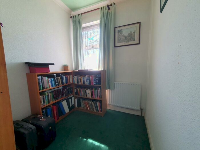 3 Bedroom Terraced House For Sale In Wood Lane, West Bromwich, B70