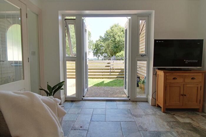 2 Bedroom Bungalow For Sale In Fernwood Farm, Rouncil Lane, Kenilworth, CV8