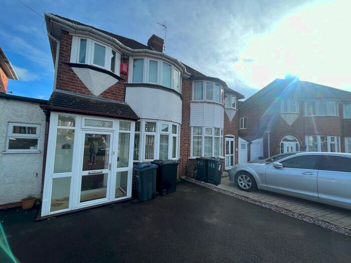 3 Bedroom Property To Rent In Hollydale Road, Erdington, Birmingham, B24