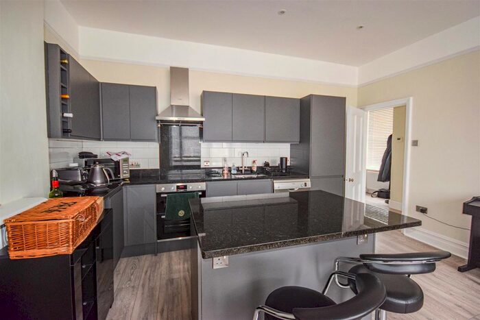 2 Bedroom Flat To Rent In Leopold Road, London, SW19