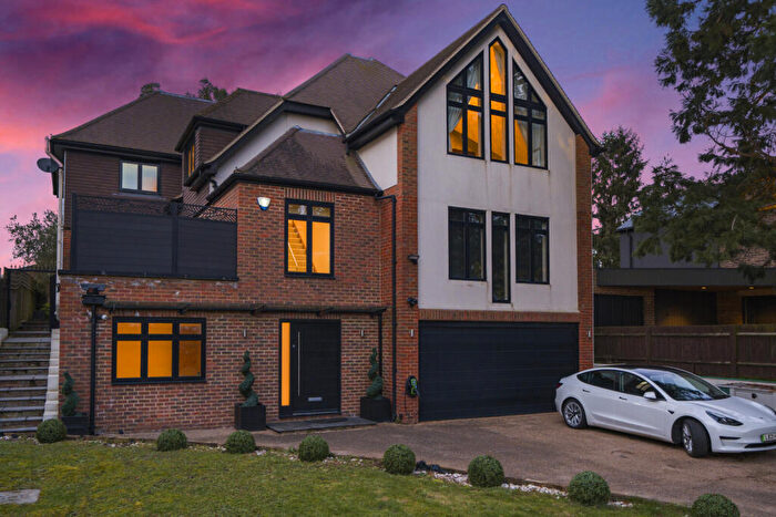 5 Bedroom Detached House For Sale In Sundridge Avenue, Bromley, BR1