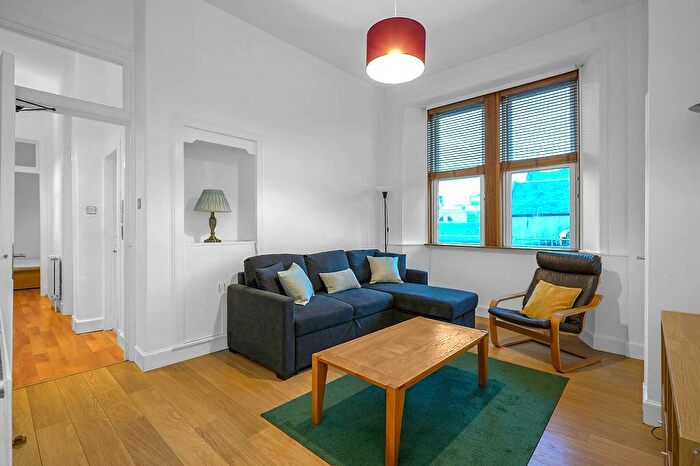 2 Bedroom Flat To Rent In L – Lochrin Terrace, Edinburgh, EH3