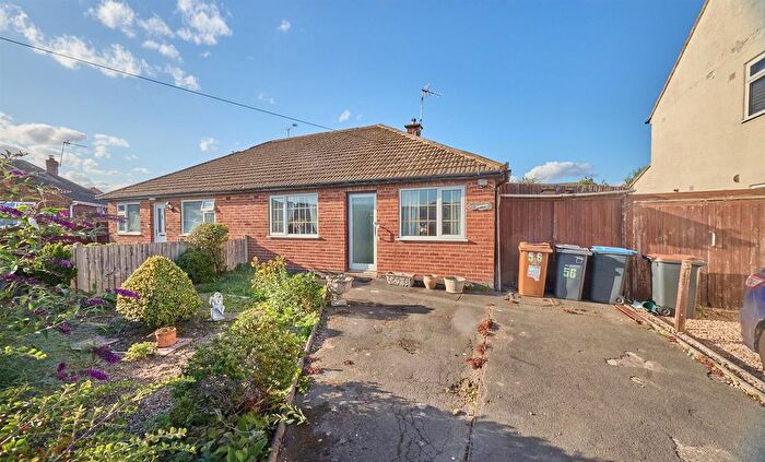 2 Bedroom Semi-detached Bungalow For Sale In St. Martins Drive, Desford, Leicester, LE9