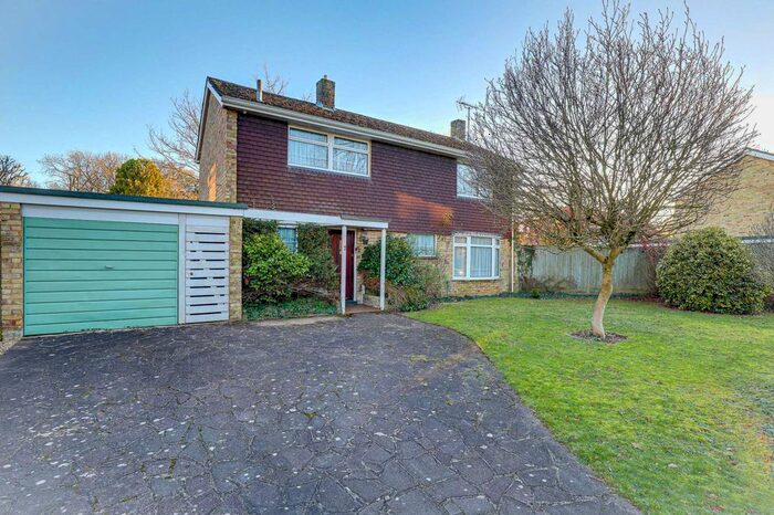 3 Bedroom Detached House For Sale In Autumn Close, Emmer Green, RG4