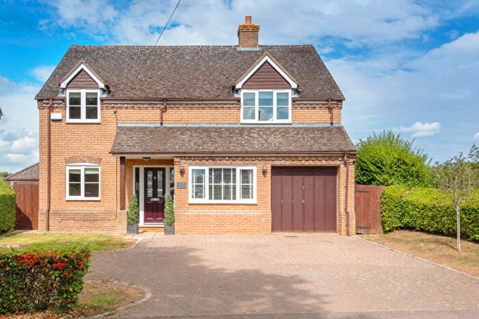 4 Bedroom Detached House For Sale In High Street, Sutton, Sandy, Bedfordshire, SG19
