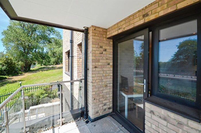 1 Bedroom Flat For Sale In Bridgehill Close, Wembley, HA0