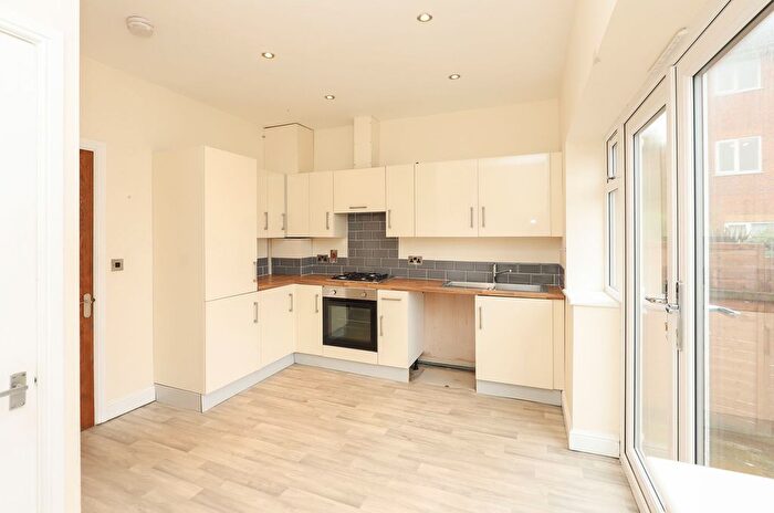 2 Bedroom Detached House For Sale In Wessex Close, Brimington, S43