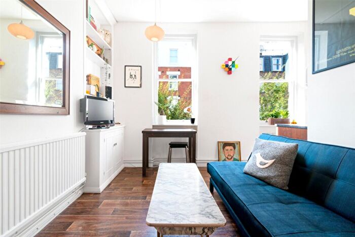 1 Bedroom Flat To Rent In Bell Street, Marylebone, London, NW1