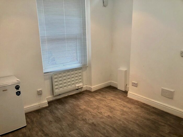 Studio To Rent In Kilburn Park Road, Maida Vale/Queens Park NW6